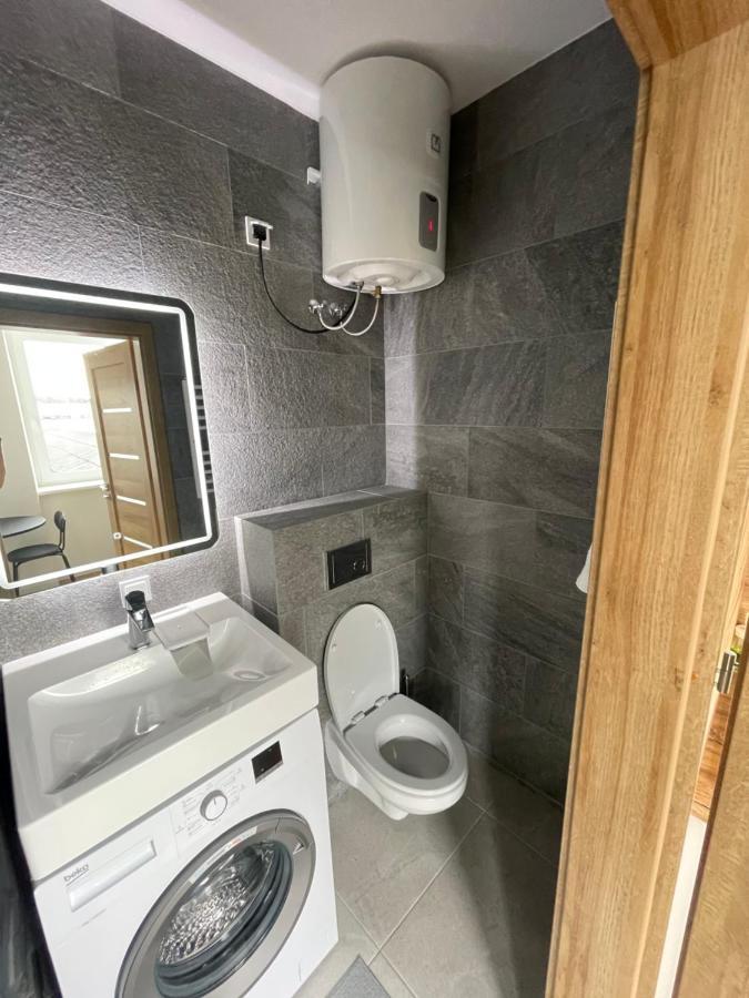 Airport Apartment 32 Self Check-In Free Parking 维尔纽斯 外观 照片